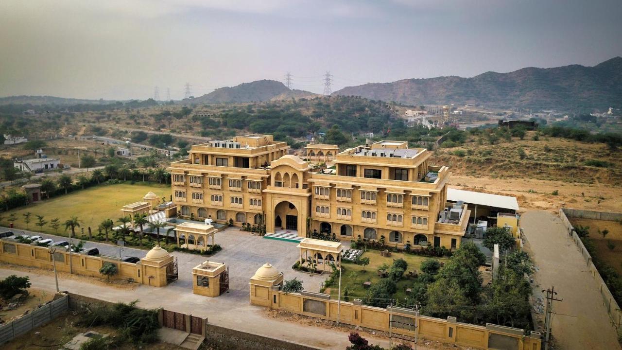 Sahdev Bagh Hotel พุชการ์ ภายนอก รูปภาพ